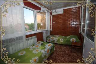 Гостевой дом Привал Кущевская Семейный номер с балконом-5
