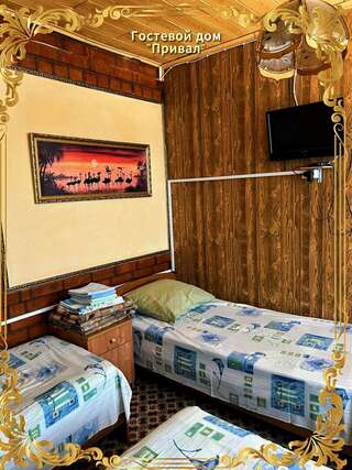 Гостевой дом Привал Кущевская Классический четырехместный номер-3